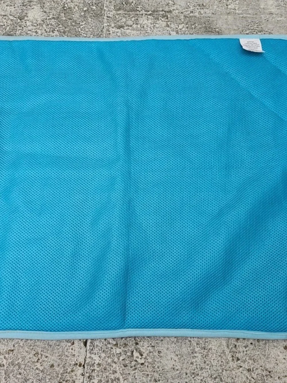 Inspector Tail Pet Mat Self Cooling Mat for Dog Blue Cool Core Fabric Mesh New